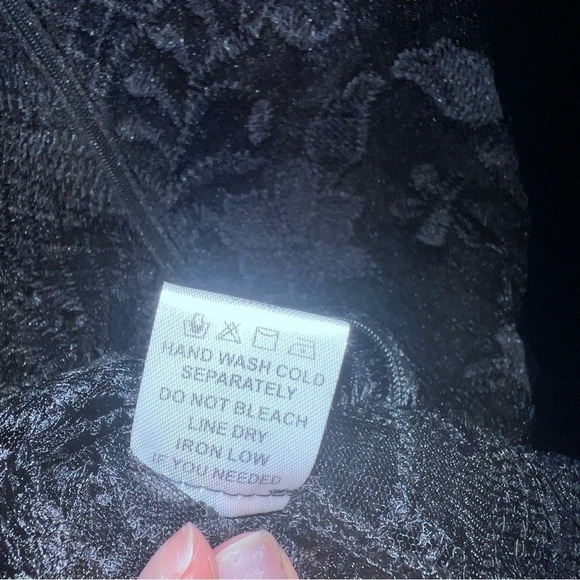 Peach Black Lace Blouse, balloon sleeve back zipper Size: M like New - Picture 4 of 7